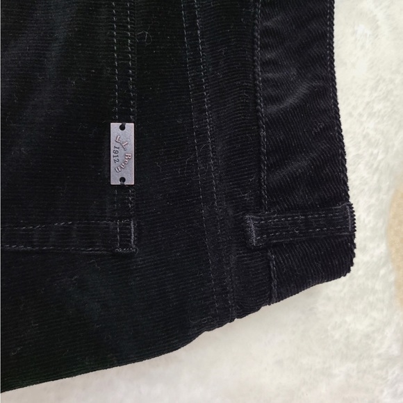 L.l. Bean women's classic black straight leg corduroy pants - Picture 9 of 10